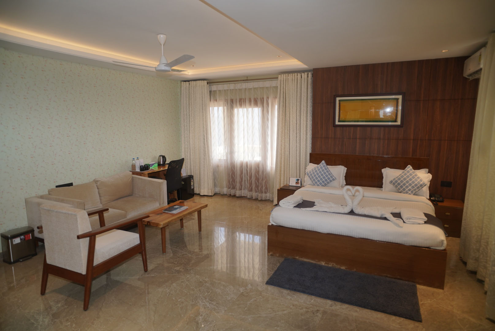 Stay Comfortably, Stay Naorai Kho.